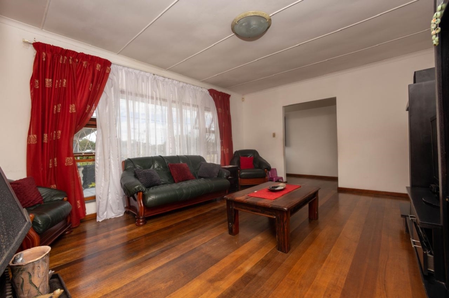 9 Bedroom Property for Sale in Sunnyridge Eastern Cape
